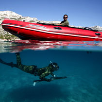 Outboard inflatable boat / foldable / side console / 6-person max.