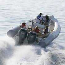 Outboard inflatable boat / twin-engine / RIB / center console